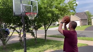 Basketball Rebounder, Sturdy Metal Basketball Return Attachment with 3 Stable Large Hooks, Heavy Duty Basketball Accessories for Boys, Ball Return Training Basketball Gear for 18" Rim Basketball Hoop