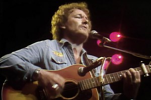 ‘Gordon Lightfoot: If You Could Read My Mind’ Is Affable Portrait Of Canada’s “Poet Laureate”