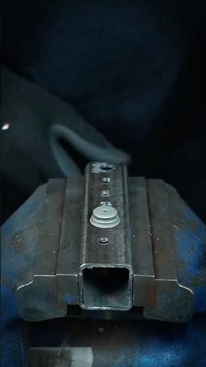 Quel outil utilises-tu pour retirer les clips ?