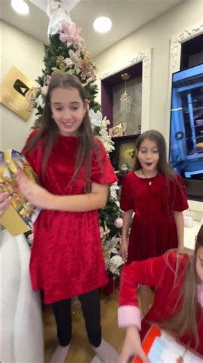 Momente de Crăciun care te vor FACE SĂ ZÂMBEȘTI 🎅🎁 #amuzant #lifestyle #shorts