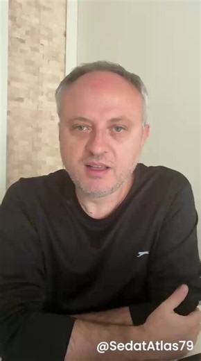 🚨 YAPMAYIN KARDEŞİM, BÖYLE TOPLU SÖZLEŞME YAPACAKSANIZ YAPMAYIN!👉Ama artık yeter! En sonunda benim de bayramlık ağzımı açtırdınız.Toplu sözleşmede yaşananları herkes bilmeli duymalı. Memurun, hekimin, emeklinin emeği masa başında erirken artık kimse sessiz kalmamalı.🎥Kısa bir video çektim. Lütfen herkes sonuna kadar izlesin, paylaşsın, retweet etsin.📌Kamu çalışanı her dönem masada kaybeden taraf olamaz.Bu videoyu izleyin, izlettirin. Herkesin haberi olsun. Tüm sendikalar sormaksızın paylaşab