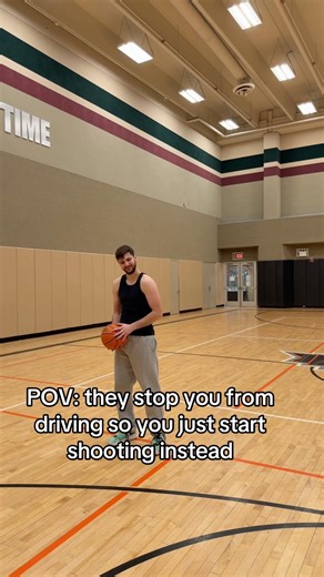 I forgot it’s in my DNA😂🏀 #viral #basketball #subscribe