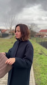 Astrid cowl is a simple rectangular version of the Astrid Shawl. With only basic crochet stitches a beautiful textured fabric is created. Perfect for throws and blankets, too 😊 find the pattern here: https://www.ravelry.com/patterns/library/astrid-shawl--cowl | Lilla Björn Crochet