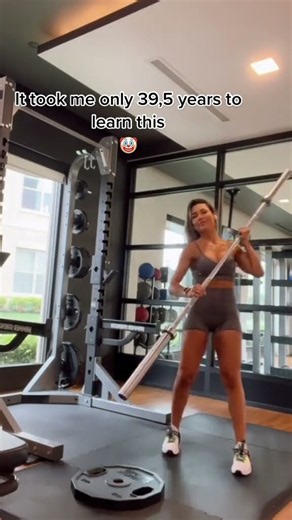 New video from @fernandashawfit #Shorts #fernandashawfit