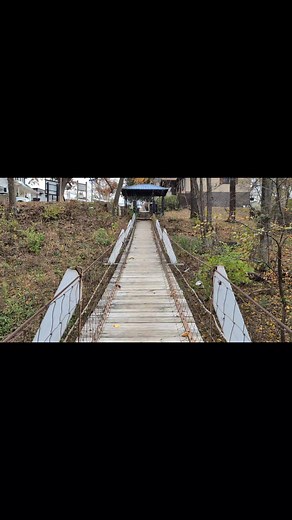 Took a little trip over the Columbus Junction Swinging Bridge yesterday while I was in town for a program. Funny thing, I used to be terribly afraid of heights. The bridge didn't bother me but it certainly did get to swinging about halfway through! | The 29th State