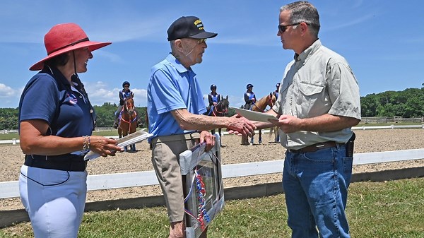 Vet from 'greatest generation' honored at Caumsett park horse show