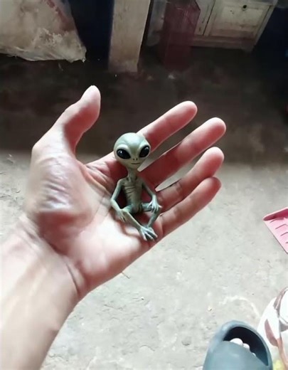alien toy