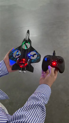 5.4K views · 64 reactions | This V32 RC Jet Glider is every dad’s dream toy  #BestGift #RCJet #FamilyFun #FlyHigh #WeekendVibes | Gearix | Facebook