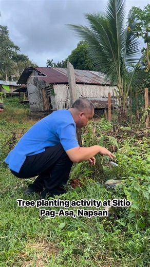 Bishop Socrates Mesiona, MSP, planted fruit-bearing trees at the Holy Family Chapel in Pag-Asa, Napsan, Puerto Princesa, as part of his three-day pastoral visit to San Nicolas de Tolentino Parish–Napsan. | AVPP Ugnayan - Apostolic Vicariate of Puerto Princesa