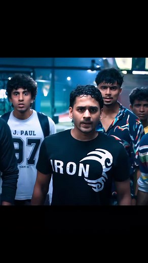 🔥📈 . . . The Audi R8 epitomizes engineering virtuosity and sophisticated design. Debuting in 2006, this mid-engine supercar now boasts a 5.2-liter naturally aspirated V10 engine, delivering a prodigious 602 horsepower and 560 Nm of torque. This allows a scorching 0-100 km/h (0-62 mph) acceleration in 3.2 seconds, with a maximum velocity of 330 km/h (205 mph). The R8’s architecture leverages Audi’s Space Frame construction, amalgamating aluminum and carbon fiber-reinforced polymer, achieving a