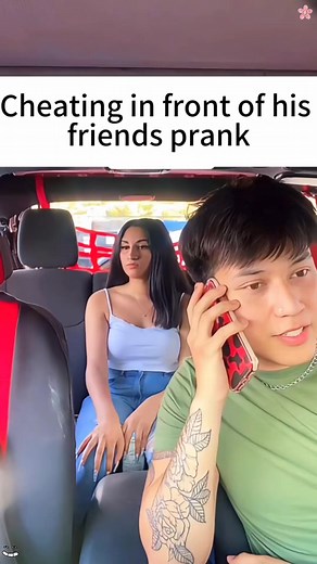 Cheating in front of his friends prank 😂😂😂#haha #funny #funnyvideo #funnytiktok #funnymoment #funnyprank #girlfriend #boyfriends #couple #friends #omg #fyp #fypシ #foryou #foryourpage #usa | Hilariousdailylife0