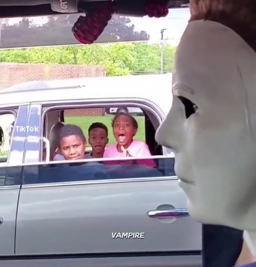 Funny Scare Pranks with Michael Myers Mask