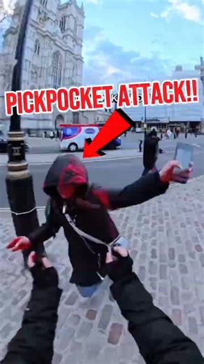Angry Pickpocket Marked with Red Paint😂😂!! #shortvideo #pickpocket