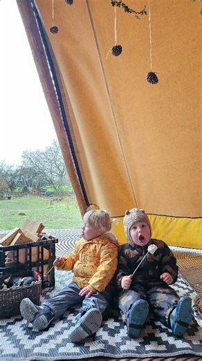 Forest School Fridays ❤️ The loveliest stay and play sessions every Friday 930 til 11am ...whatever the weather 🙌 We set different invitations each week depending on what's happening around us and what our children have been interested in that week... And its a chance to slow down, play and spend time together in the loveliest outdoor space 🌳❤️ Everyone welcome, nursery and non nursery families, babies, grandparents and older siblings 🙌❤️ Block booking and sibling discount https://buytickets.