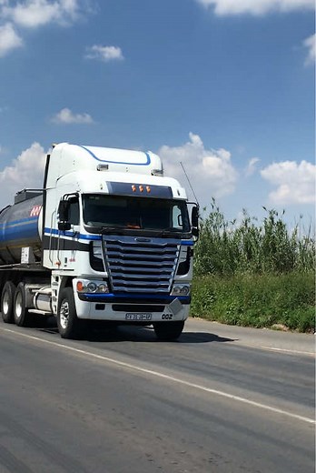 Freightliner Argosy 620 Truck for Long-Distance Hauling