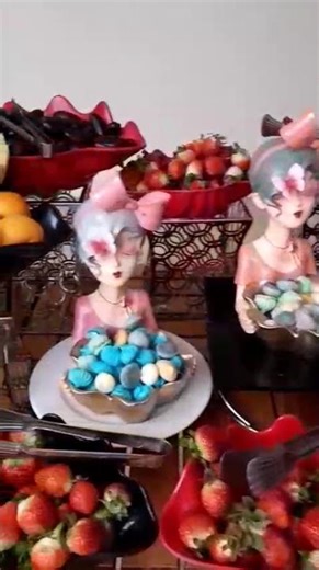 “Fruit Paradise in Hurghada: Strawberries, Dates & Dreamy Desserts 😍🍓”#hurghada #egypt #fruits