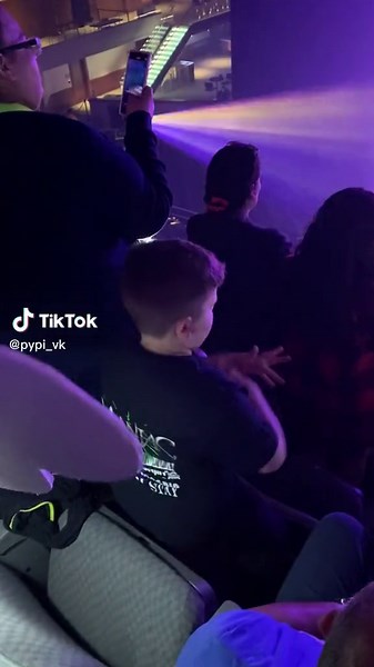 а он чувствует)😏😎