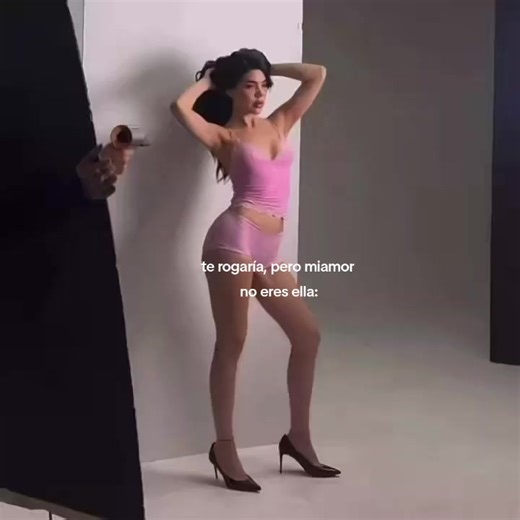 ufff, te entiendo perfectamente Peso Pluma🫦 #keniaos #pesopluma