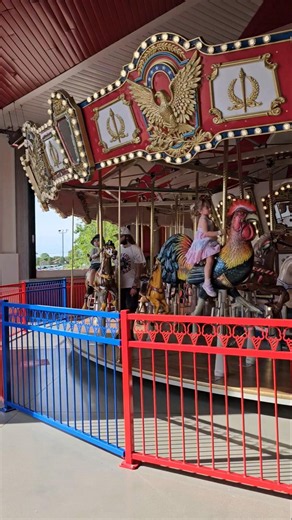 Cowtherine's Carousel at Young's Jersey Dairy 🎠🐄 | Yellow Springs, Ohio