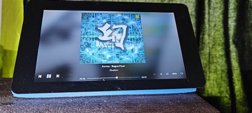 Mount for 7 inch Raspberry Pi display #3DThursday #3DPrinting