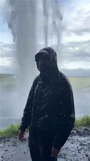 Yo viendo como salen nuevos modelos de inteligencia artificial para programar todos los días del año