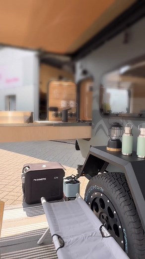 Das ist unsere voll ausgestatteter Offroad Hänger. mit dem kompletten Ausstattungspaket von @Dometic Home