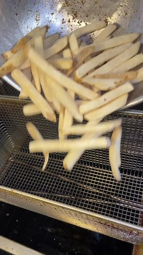 1.2K views · 3 comments | Poutine ASMR in the Uumami Truck | Uumami Mediterranean | Facebook