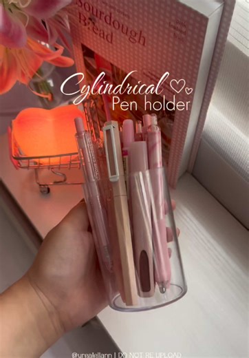 Essential Acrylic Pen Holder for Your Stationery Organization
