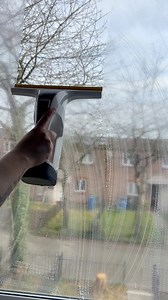 507K views · 6K reactions | These window frames are something else! 濫Every single frame in my home is the same so if anyone would like to come and help you’re more than welcome to?  | HomewithAmber | Facebook