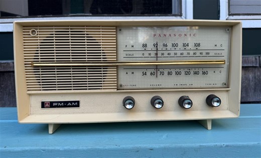 Vintage Panasonic AM/FM Radio, 1963 Model 740 - Etsy