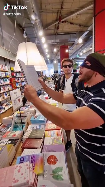 Arte e ironia nel burp di Yanagi