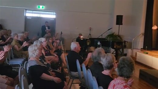 Sing Australia Kiama at the Rotary Club’s Festival of Choirs 🎶 On 12th October, Sing Australia Kiama proudly took part in the Rotary Club’s “Festival of Choirs” at the Pavilion Kiama. With more than eight choirs performing, it was a wonderful celebration of community and song. Our group performed four pieces — Home From The Sea, Moon River (featuring Ben Wong on harmonica), Wouldn’t It Be Nice as a tribute to Brian Wilson of The Beach Boys, and A Place in the Choir, highlighting the inclusivity