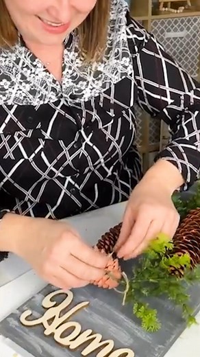 307K views · 3.6K reactions | Pine cone carrot sign! 凌 What a fun piece of decor for the kitchen. #crafts #farmhousedecor #pineconeart #pinecone #sustainmycrafthabit | Sustain My Craft Habit | Facebook