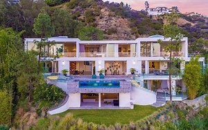 Luxury Home‪ | 好莱坞山现代时尚豪宅~8854 Thrasher Ave, Los Angeles（洛杉矶 / 加州）