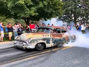 48K views · 1.2K reactions | Old-School Muscle: Classic Cars Burnout Frenzy! | Super Muscle Cars | Facebook
