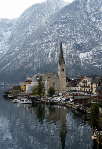 real life Arandelle ❄️ spring in Hallstatt is heaven on earth #hallstatt #austria #austriatravel #travel #europe