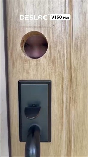 DESLOC V150 Plus | The world's first low-light self-charging solar smart lock