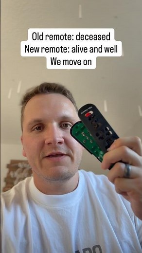 How to pair a new Roku remote.@R‪@RokuUS‬that was surprisingly easy #diy #home #tv #roku