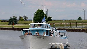 Manitowoc's Skyline Princess makes first tour