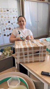 16K views · 3K reactions | Olha o que chegou nessa caixa  #resina #resinartindia #resin #epoxy #resinaepoxi #hazzin #arte #resinartkingdom #resinaepoxica | Connect Treinamentos | Facebook