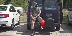 Florida comedian lives in a van to turn his stand-up comedy dreams into reality