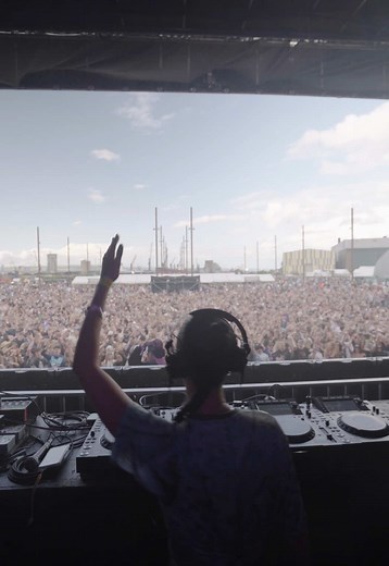 Jazzy Brings Feel-Good Grooves to AVA Festival 2025