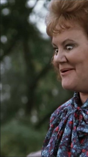 Elvira: Mistress of the Dark (1988) - Horndog