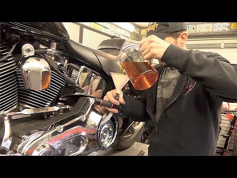 Delboy's Garage, Harley Softail Service #2, Primary Oil Change.
