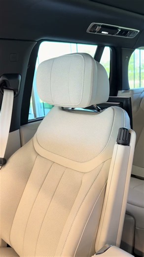 The 2025 Range Rover Autobiography - Minimalist Elegance in a Luxury SUV