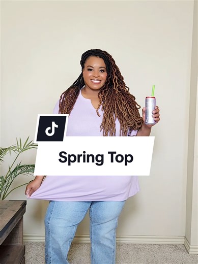 This top is perfect for the Spring. #springtops #springstyle #womensclothing #womensfashion #plussizeedition