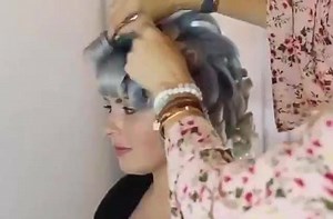 222K views · 3.3K reactions | * 48 HOUR SALE! The BEACHWAVER PRO- $40 OFF! CHEAT the roller set w/ self rotating Beachwaver! HA! ➡➡➡ $40 OFF for 48 HOURS! SHOP.BEHINDTHECHAIR.COM---FREE SHIPPING! Use code: FREE ---- It's The Beachwaver! From Veronica Lake Waves to Victoria's Secret Beach Waves! 48-HOUR SALE! Save $40! Only $159! BUY NOW: ➡➡➡ Shop.Behindthechair.com HURRY!!! Beautiful look by creator of the Beachwaver and Celeb Stylist @sarahpotempa | BehindTheChair.com | Facebook