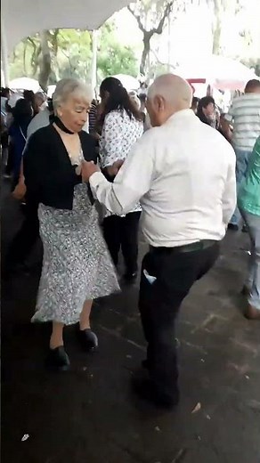 Reliving great moments on the dance floor.💃🕺🏿🎶😃#foryou#mexico#california