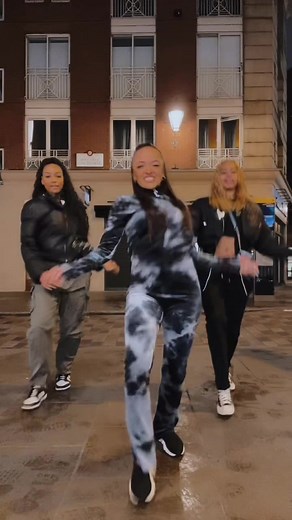 Bong bing 🏆 w/ @zoebaptistee @cerise_x3 dc- @CRISTALE