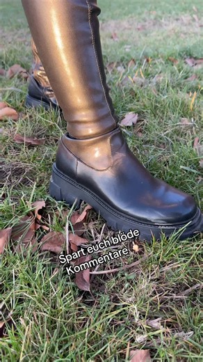 Leder trifft Plüsch 🖤 #overkneeboots #ootd #sunset #sonnenuntergang